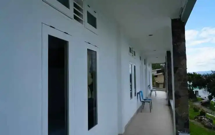 Озеро Тоба: Tiara Bunga Hotel & Villa