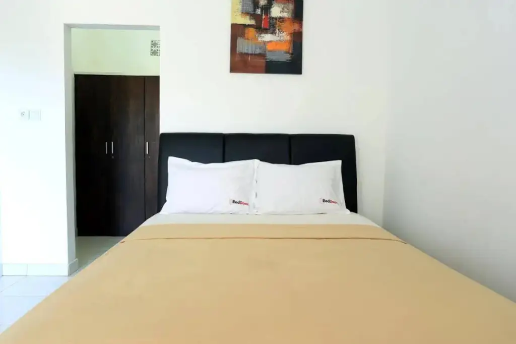 Кута: RedDoorz @ Raya Seminyak