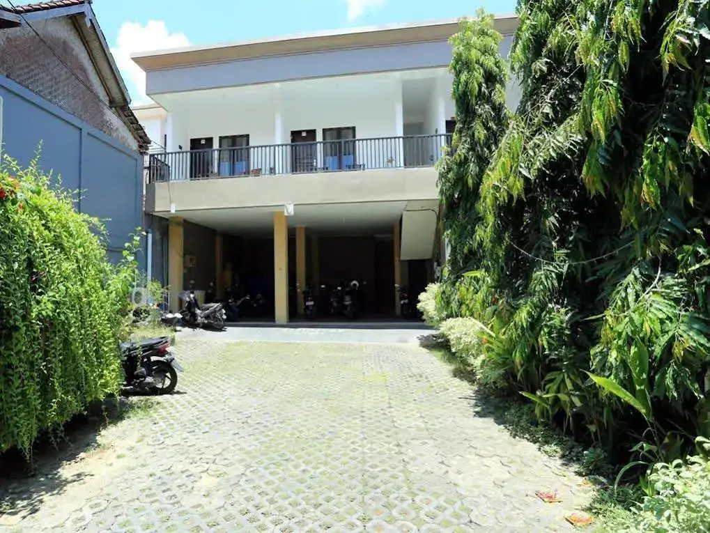 RedDoorz @ Raya Seminyak — фото 1