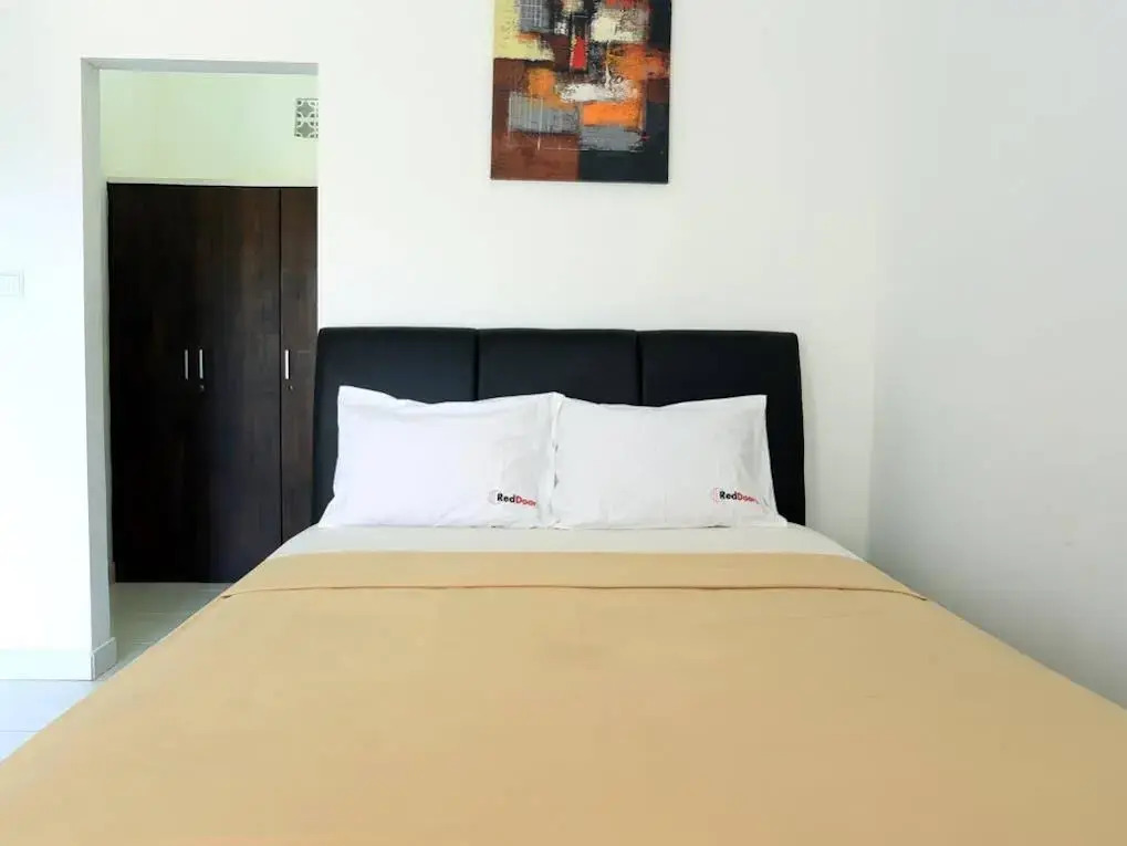 Кута: RedDoorz @ Raya Seminyak