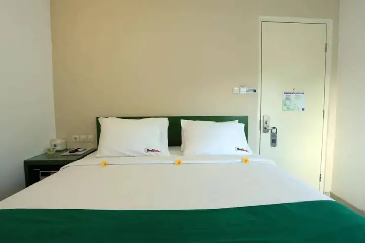 Кута: RedDoorz Near Pantai Jerman