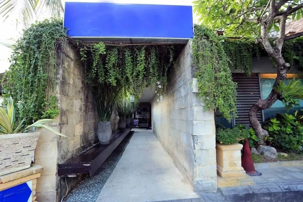 Кута: RedDoorz Plus near Kuta Square