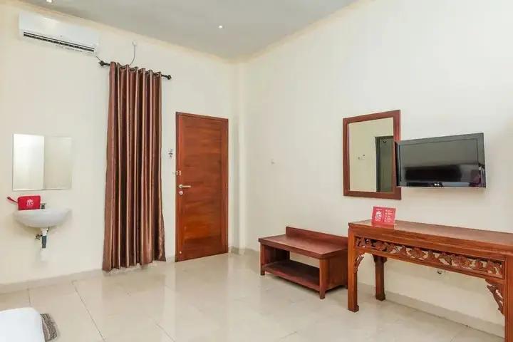 Денпасар: ZenRooms Denpasar ByPass Suwung