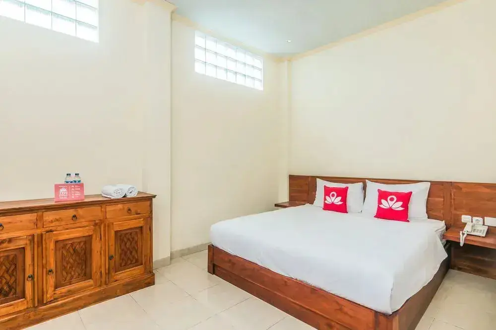 Денпасар: ZenRooms Denpasar ByPass Suwung