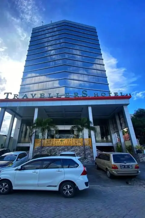 Travellers Hotel Phinisi — фото 1