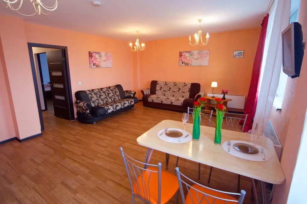 Красноярск: Na Aviatorov -4 Apartments