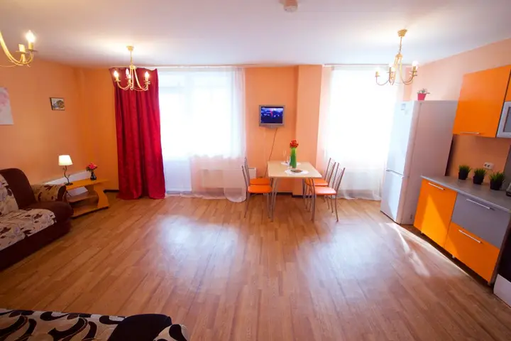 Красноярск: Na Aviatorov -4 Apartments