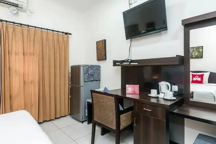 Кута: ZenRooms Seminyak Gunung Athena