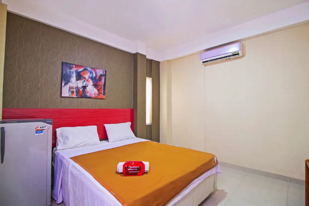 Джакарта: RedDoorz near Cilandak Town Square