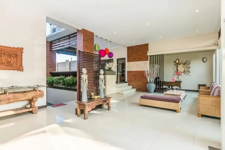 Кута: ZEN Premium Seminyak Eka Laweya
