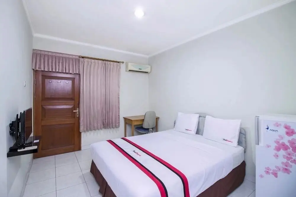 Джакарта: RedDoorz Near WTC Sudirman
