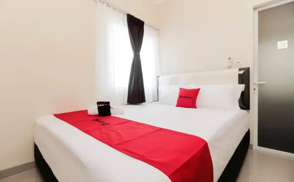 Джакарта: RedDoorz near Soekarno Hatta Airport