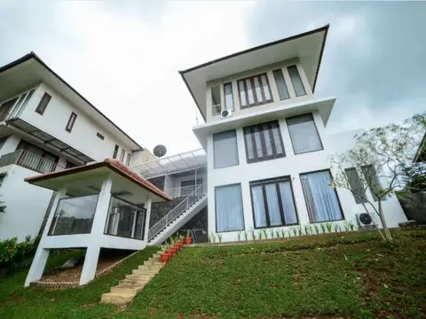 Villa Kencana Syariah, 6 Bed KingSize, View Gunung — фото 1