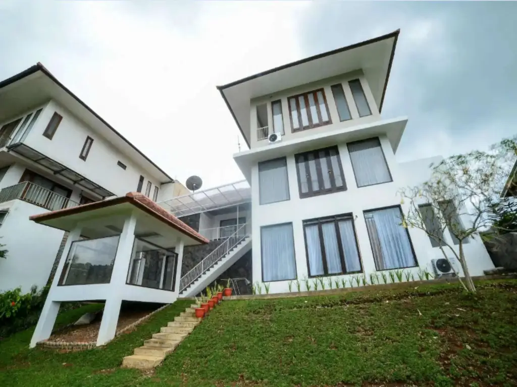 Villa Kencana Syariah, 6 Bed KingSize, View Gunung — фото 1