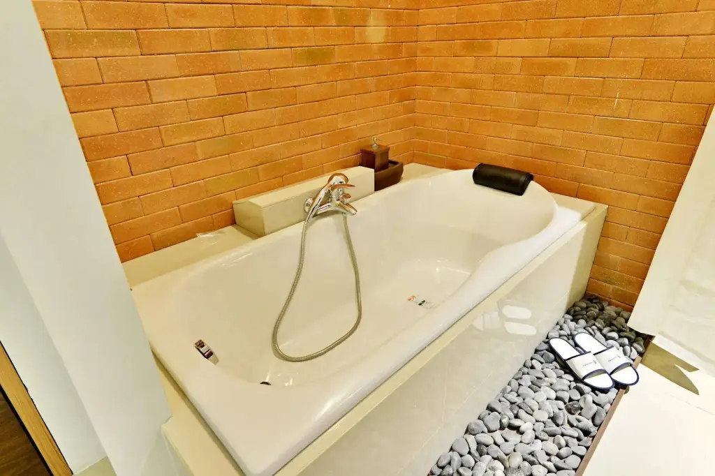 Куруг: ZEN Rooms Tangerang Binong