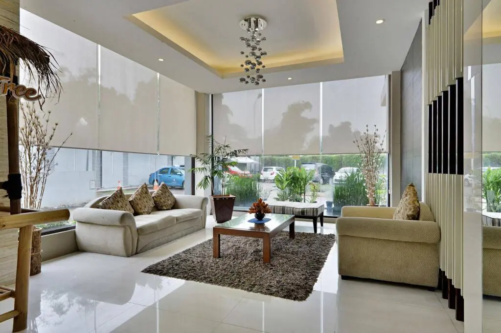 Куруг: ZEN Rooms Tangerang Binong