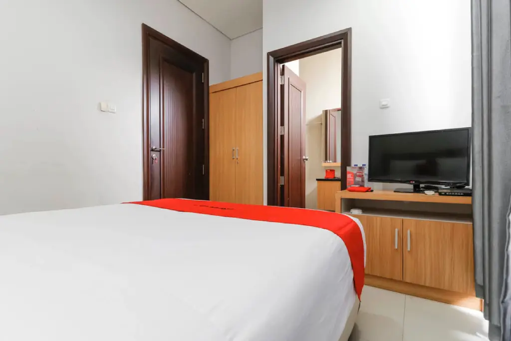 Джакарта: RedDoorz Plus @ Kelapa Dua Kebon Jeruk