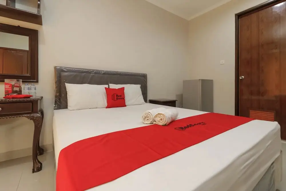 Джакарта: RedDoorz @ Lebak Bulus Raya 2