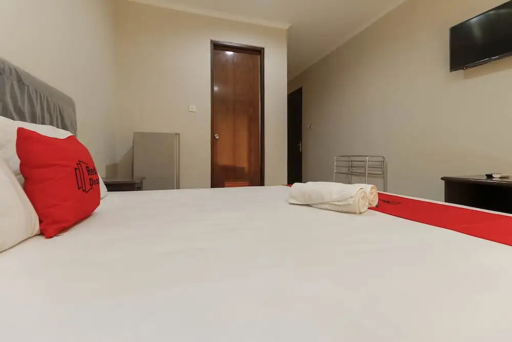 Джакарта: RedDoorz @ Lebak Bulus Raya 2