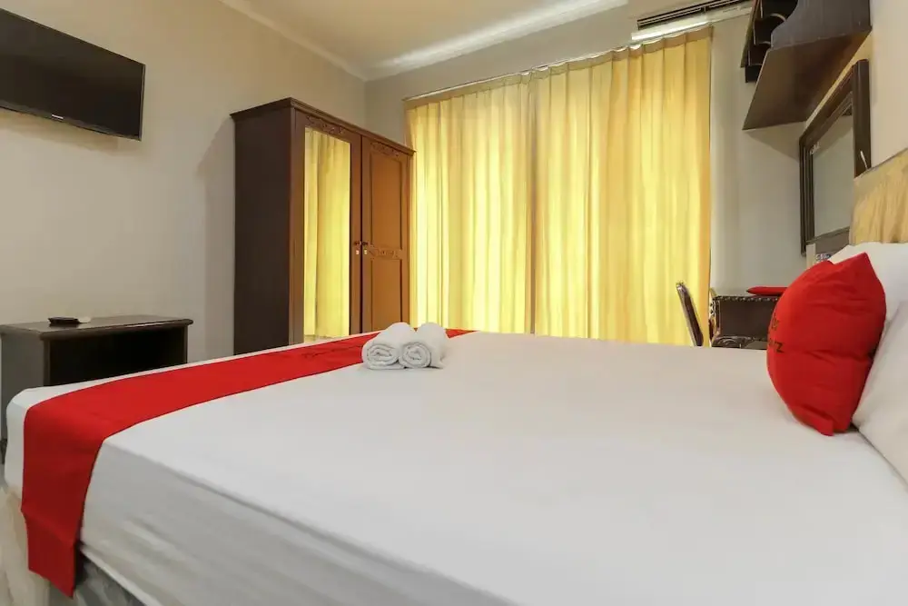 Джакарта: RedDoorz @ Lebak Bulus Raya 2