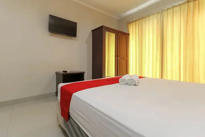 Джакарта: RedDoorz @ Lebak Bulus Raya 2