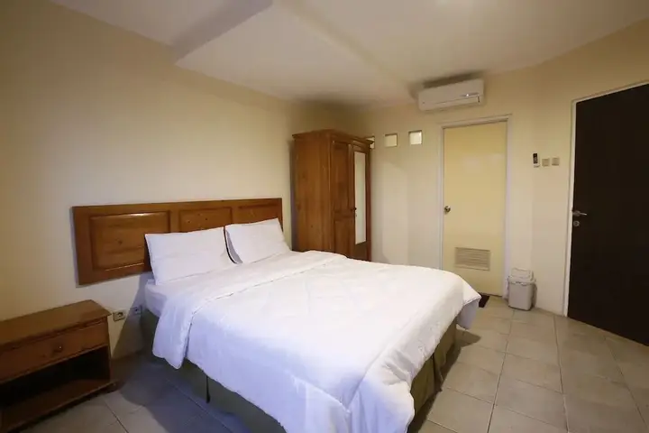 Джакарта: RedDoorz @ Lebak Bulus Raya 3