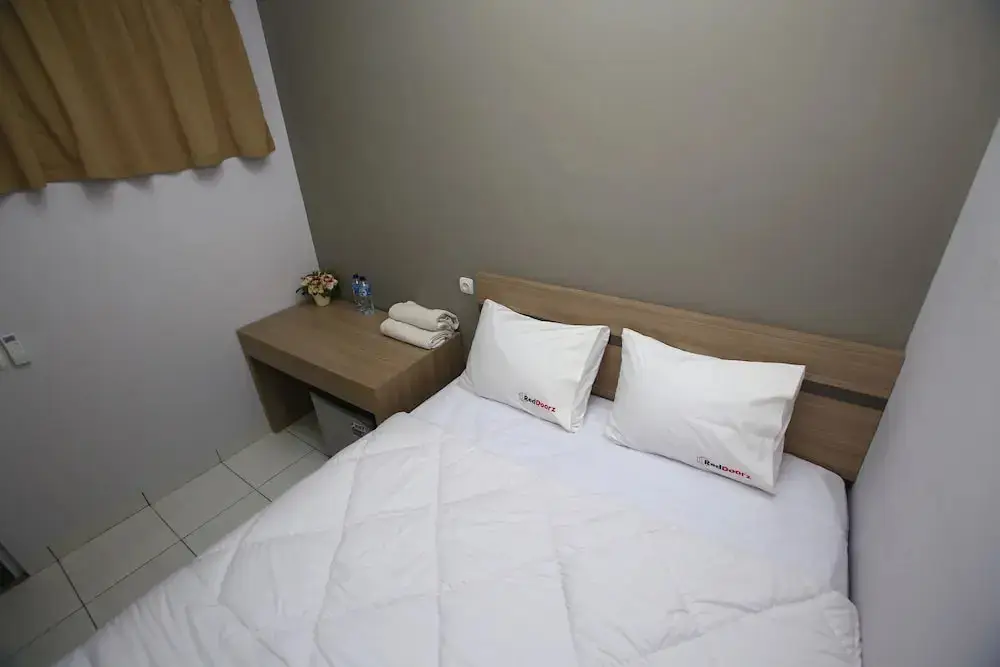 Джакарта: RedDoorz @ Karet Pedurenan 2