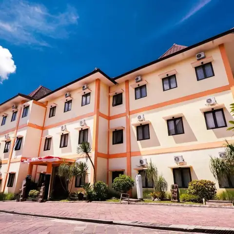 Ciptaningati Hotel — фото 1