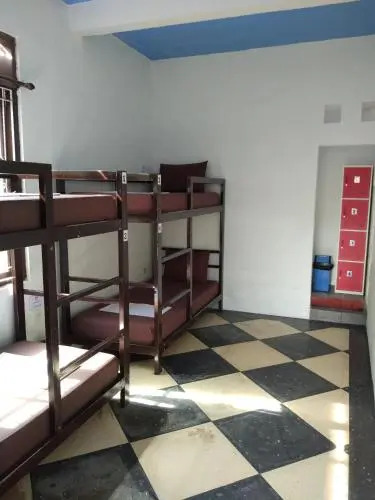 Karma Backpacker House — фото 1