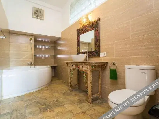 Санур: Naru Nua House