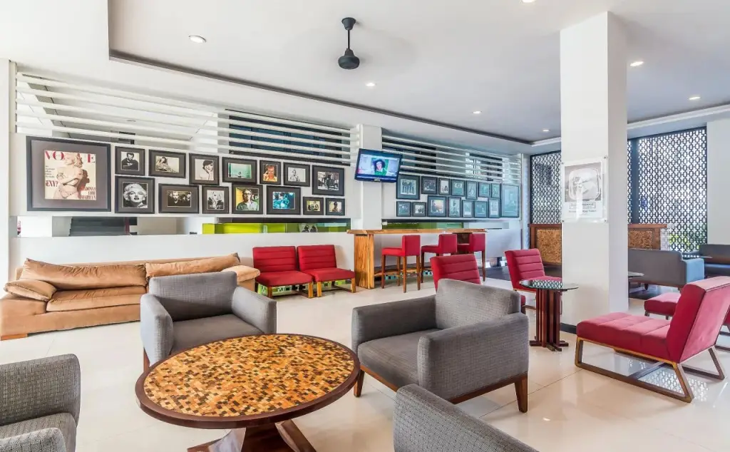 ZenRooms Kuta Beach Poppies Lane — фото 1