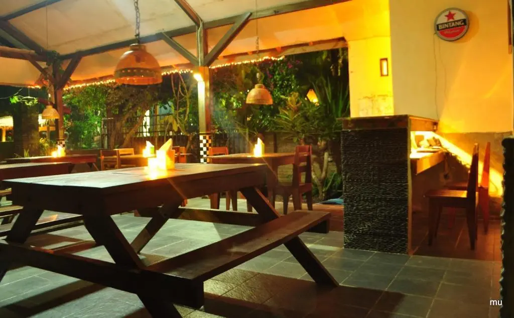 Jerowaru: Rumah Daun Homestay Tetebatu