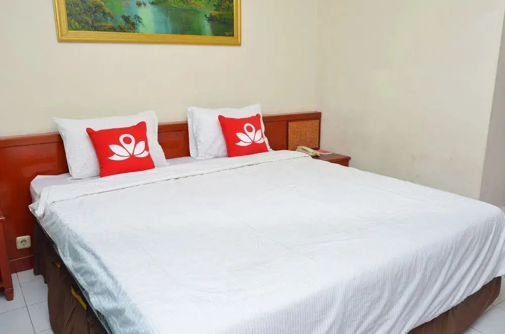 Сурабая: Zen Rooms Kalibokor
