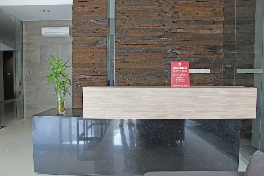 Джакарта: ZEN Premium Sampoerna Strategic Square