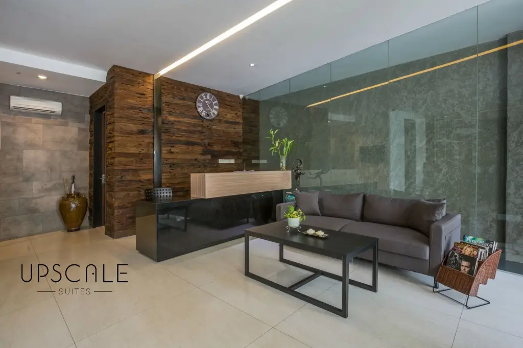 Джакарта: Upscale Suites