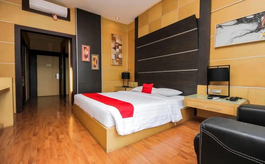 Бандунг: Grand Arjuna Hotel Bandung