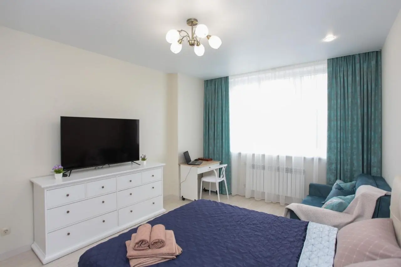 Калининград: Bright house на Крымском