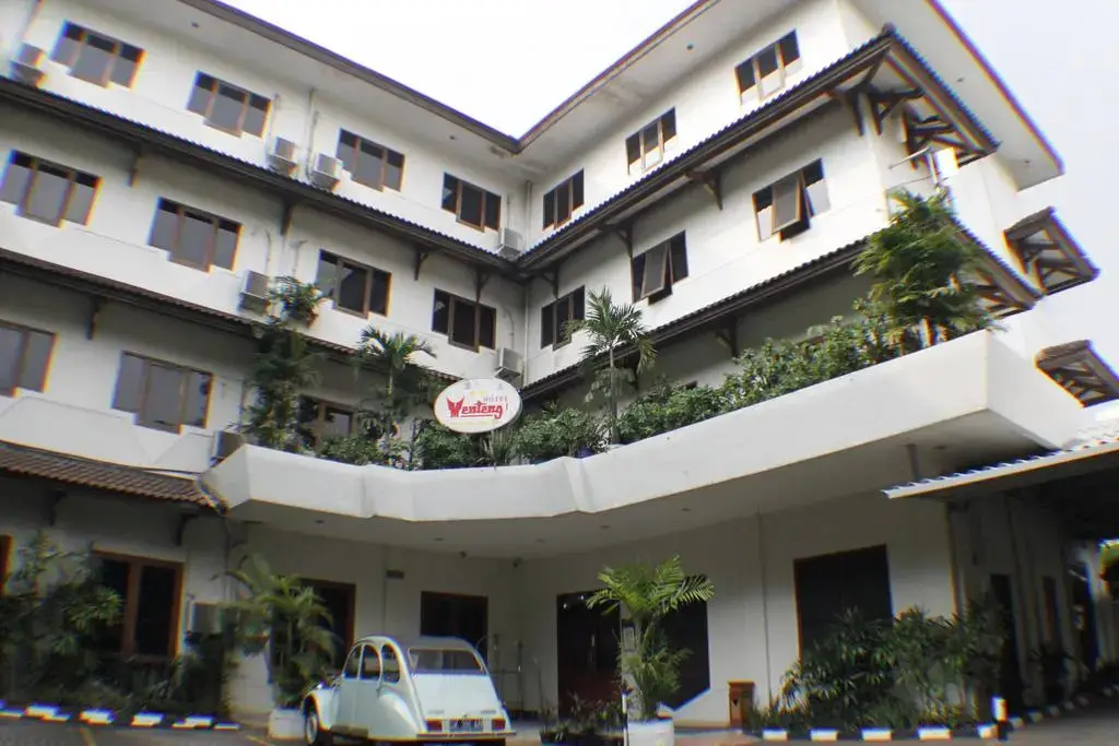 Hotel Menteng 1 — фото 1