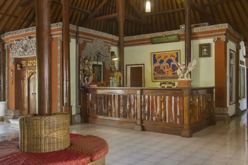 Умеаньяр: Bali Taman Beach Resort & Spa - Lovina