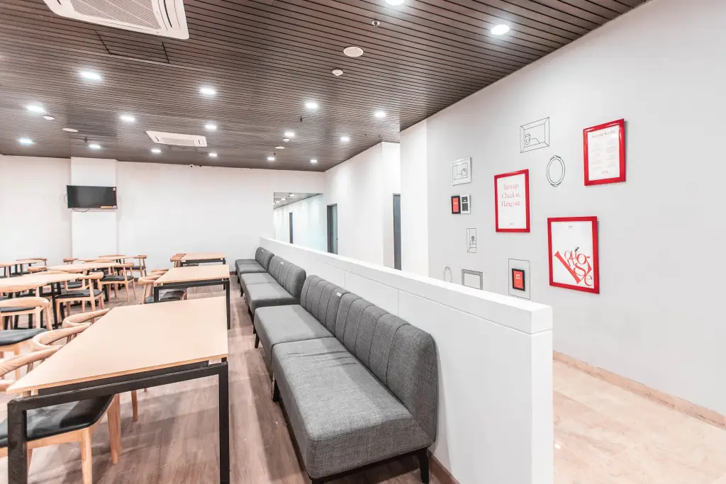 Джакарта: Super OYO Townhouse 1 Hotel Salemba