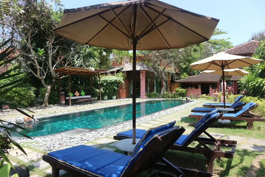 Санур: Отель La Taverna Suites