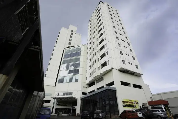 Сурабая: Twin Hotel