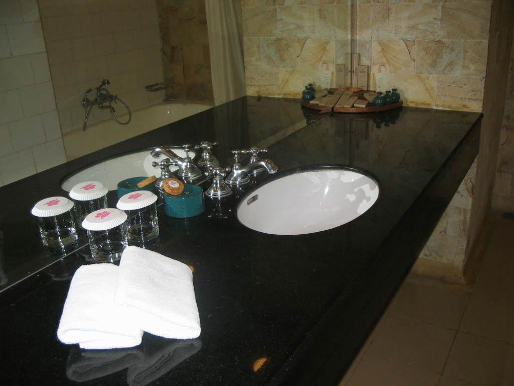 Танджунгджая: Tanjung Lesung Beach Hotel