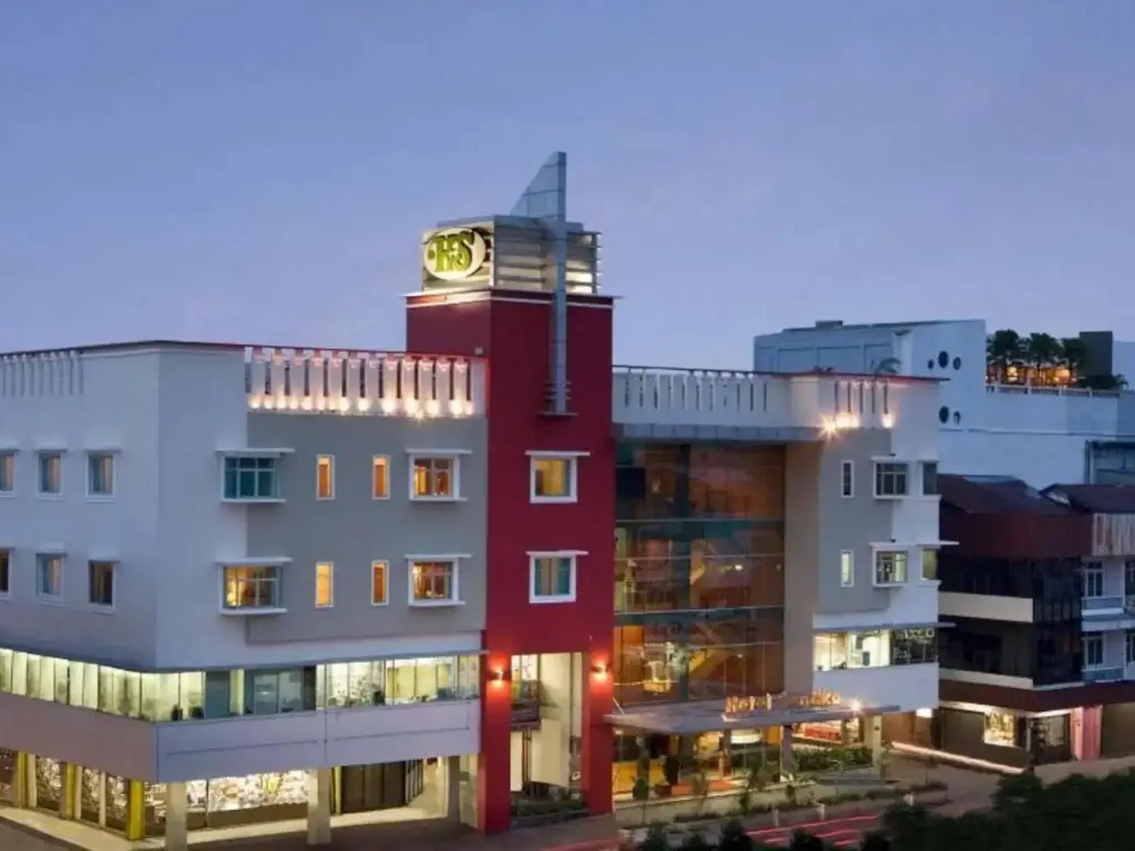 Hotel Santika Pontianak — фото 1