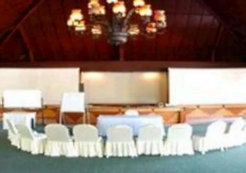 Сурабая: Ciputra Golf, Club & Hotel
