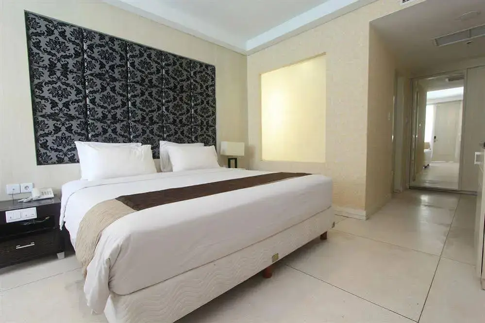 Денпасар: Harrads Hotel and Convention