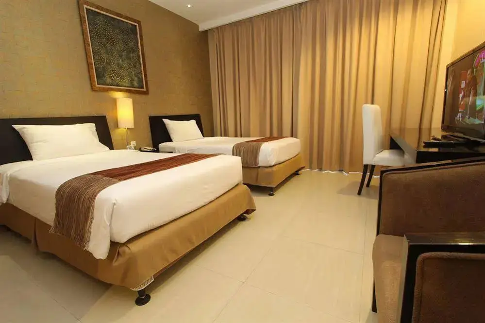 Денпасар: Harrads Hotel and Convention