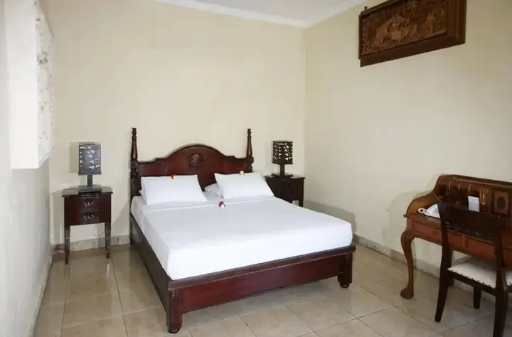Каликбукбук: Dolphin Hotel Bali
