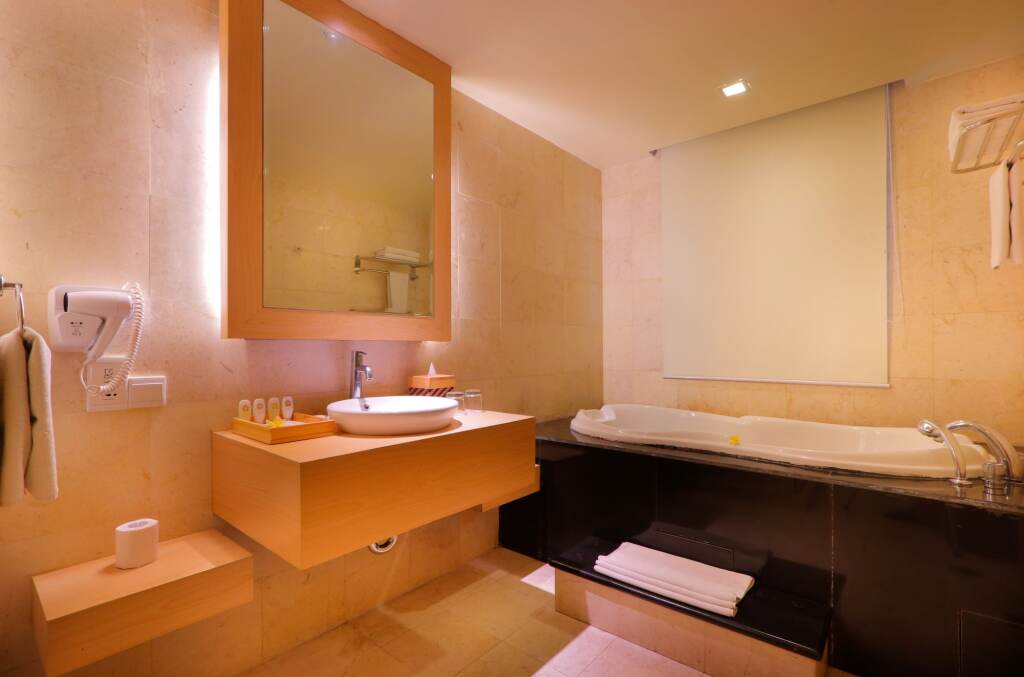Беноа: The Bali Bay View Hotel Suites & Villas