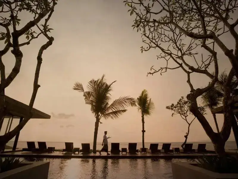 Кута: Beachfront Suites Bali